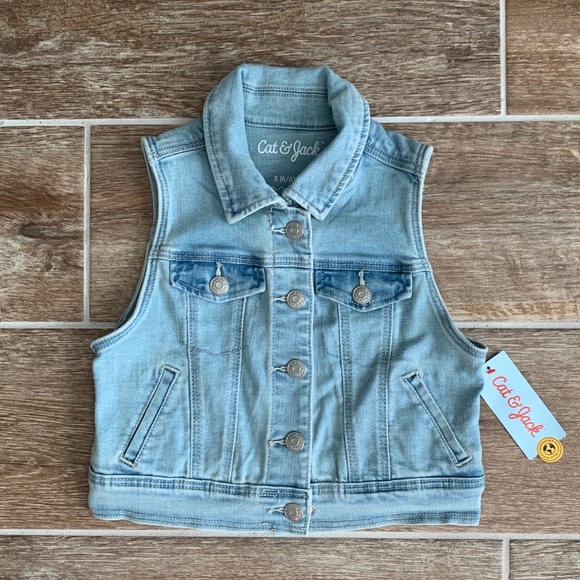 Cat & Jack Other - Cat & Jack vest size S 6/6X